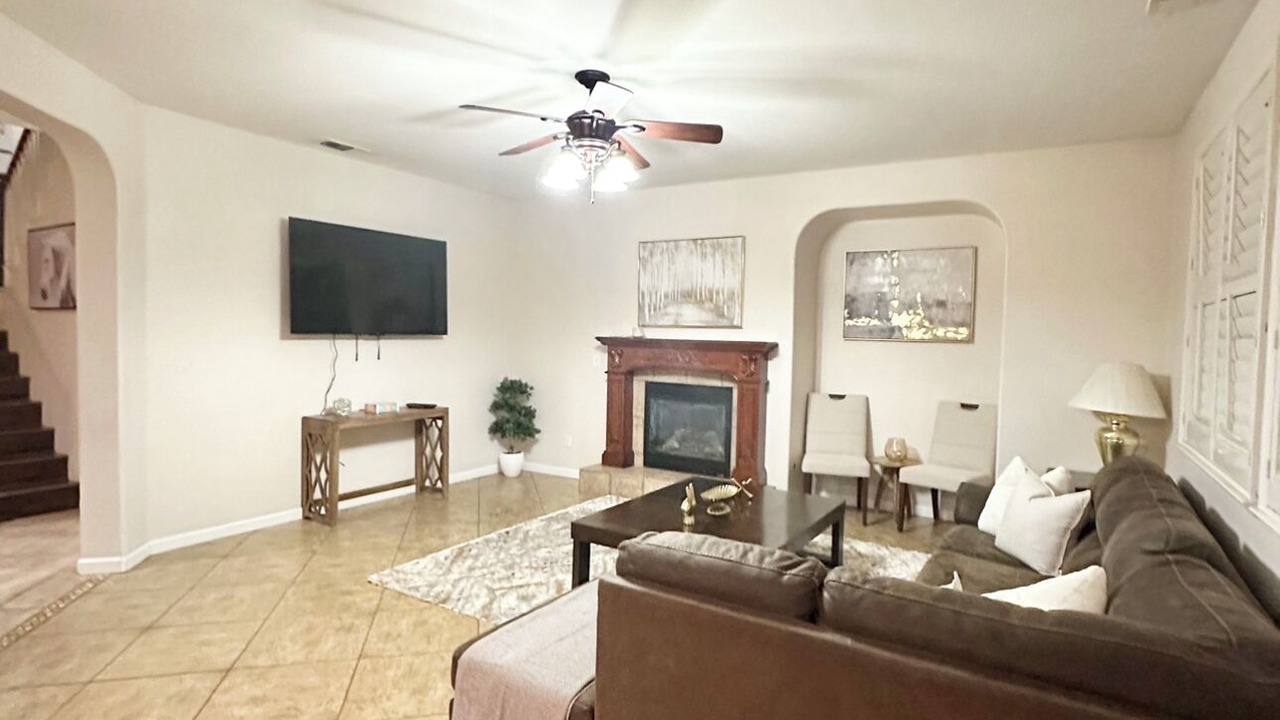 Photo of Livingroom in Stanislaus County