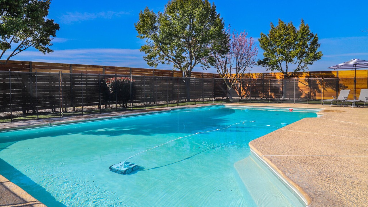 Photo of Outdoor in Raisin