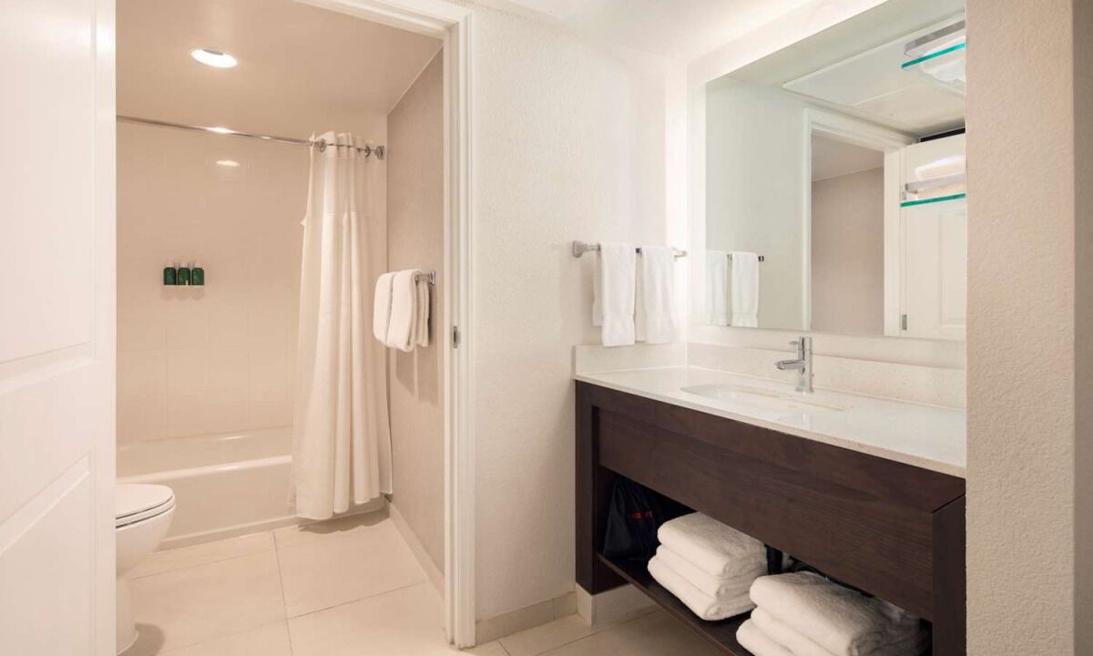 Photo of Bathroom in Raisin