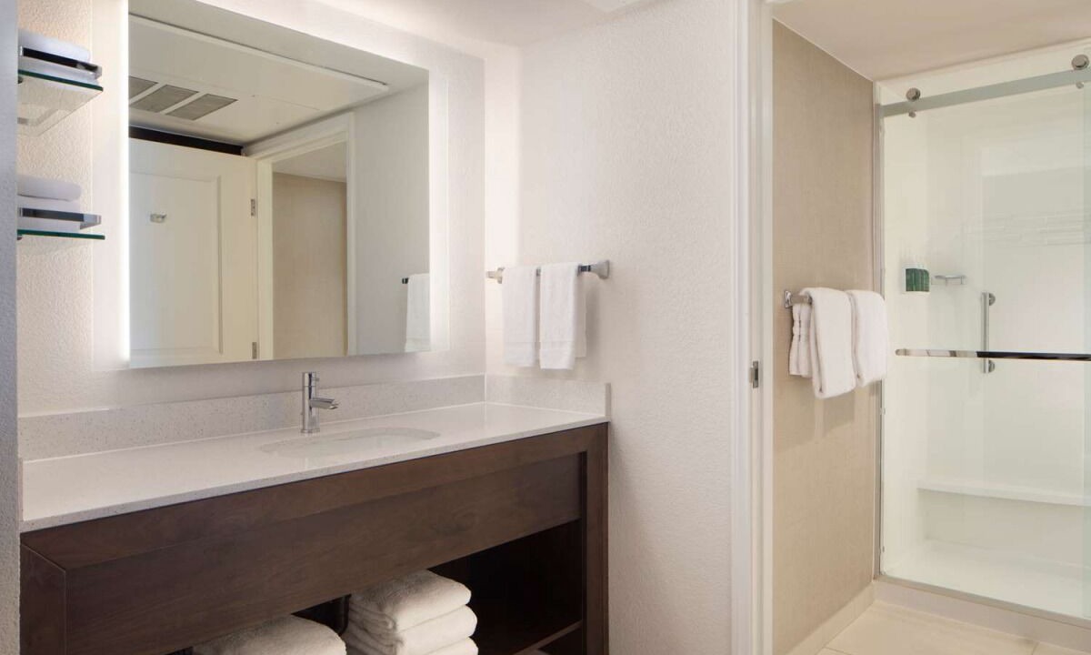 Photo of Bathroom in Raisin