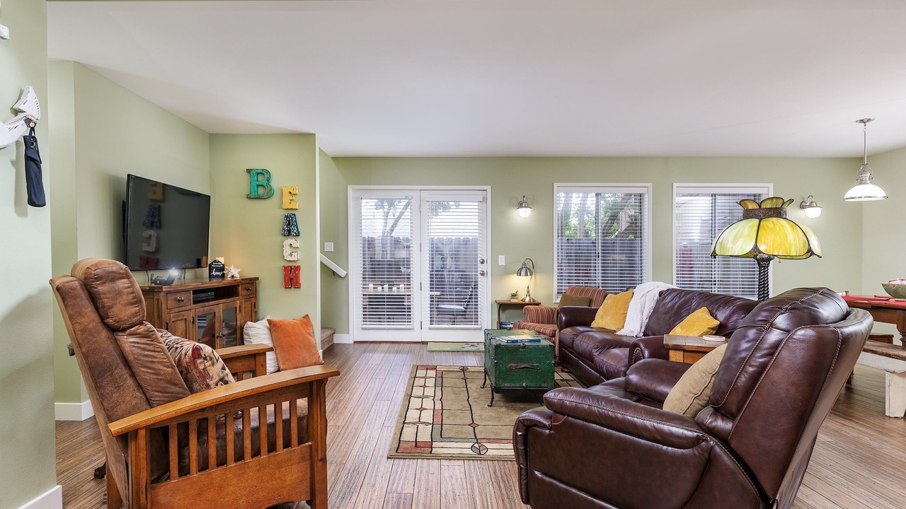 Photo of Livingroom in Marine Terrace