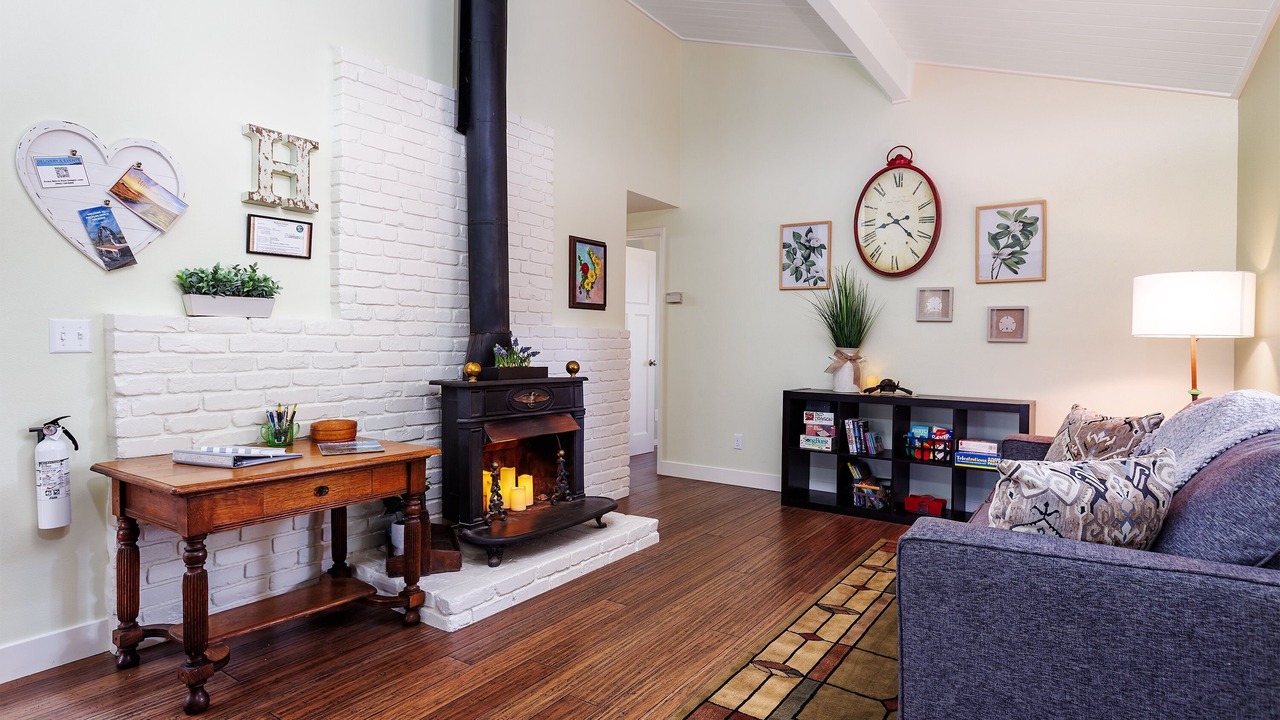 Photo of Livingroom in Marine Terrace