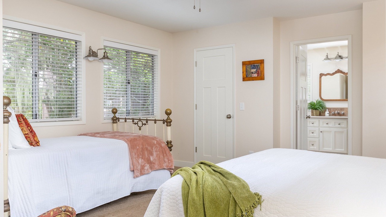 Photo of Bedroom in Marine Terrace