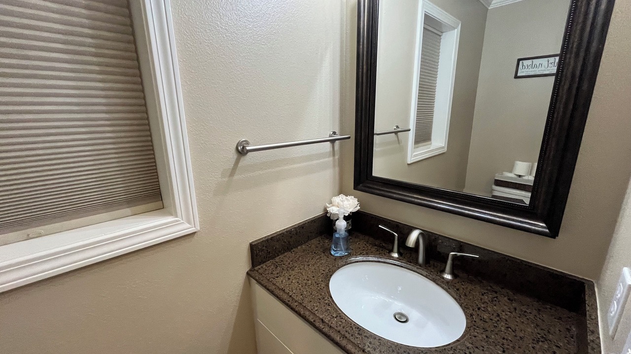Photo of Bathroom in Tuolumne County
