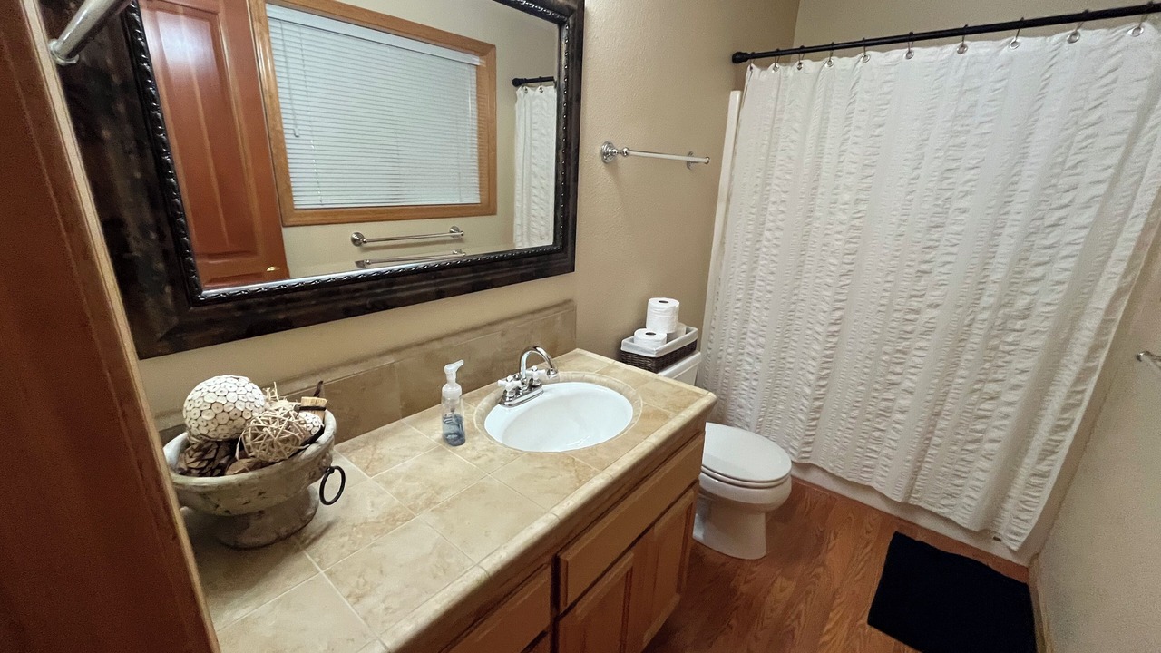 Photo of Bathroom in Tuolumne County