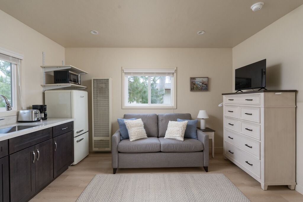 Photo of Livingroom in Pacific Grove