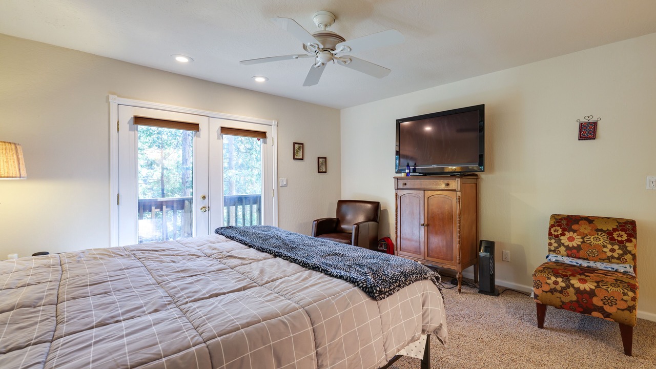 Photo of Bedroom in Mi-Wuk Village