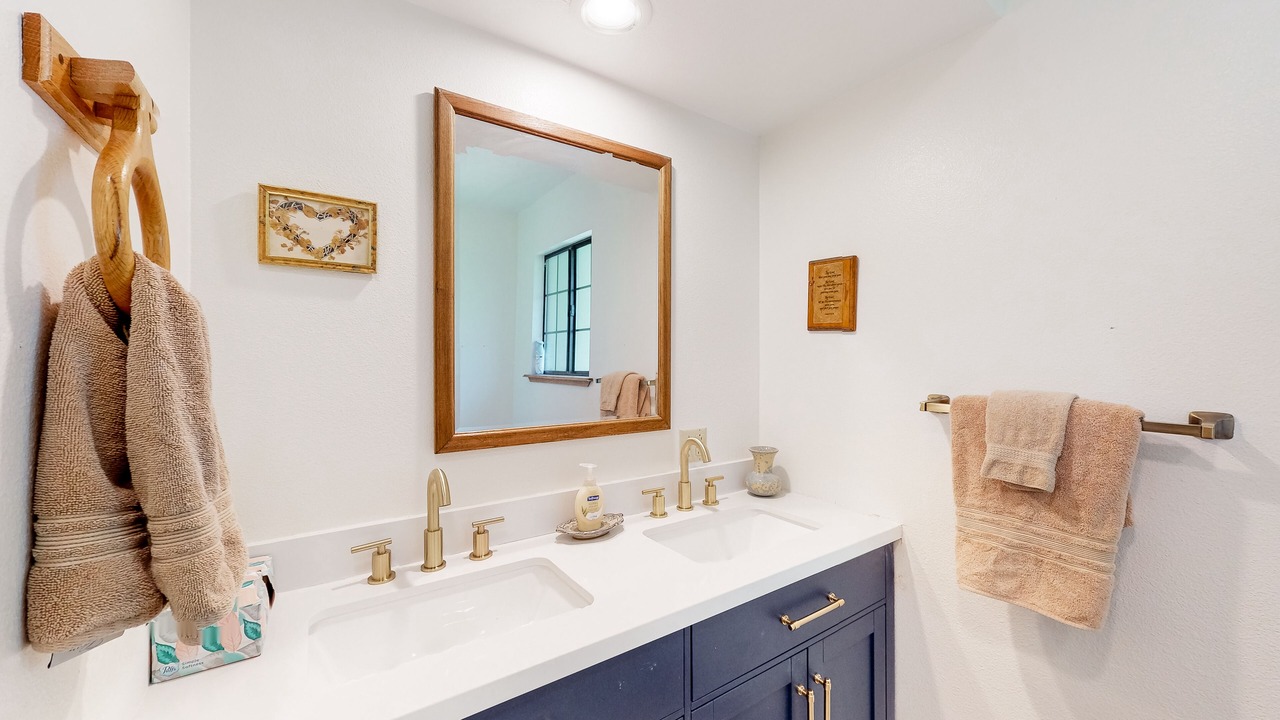 Photo of Bathroom in Yosemite Forks