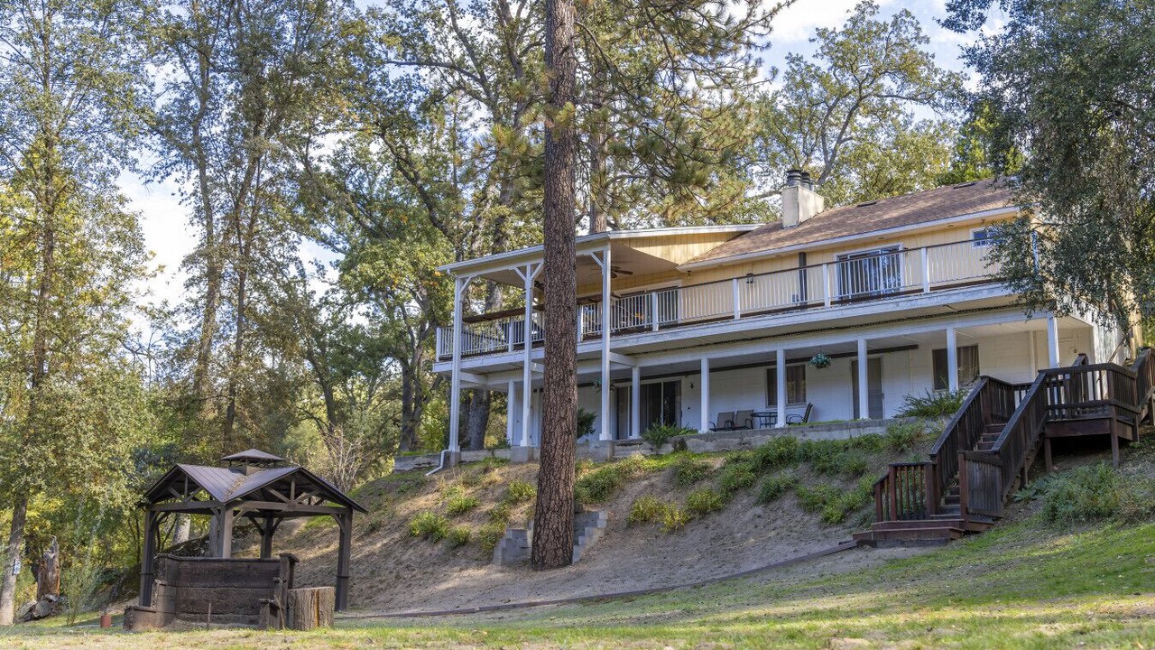 Photo of Others in Oakhurst