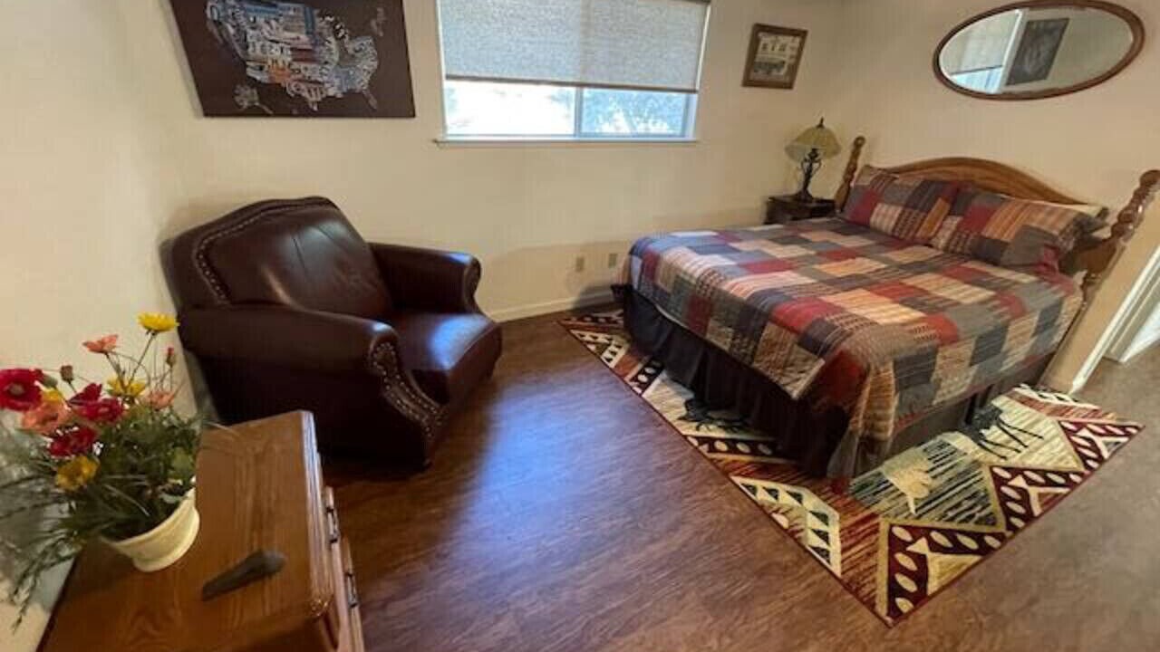 Photo of Bedroom in Oakhurst