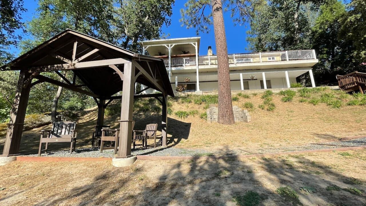 Photo of Others in Oakhurst