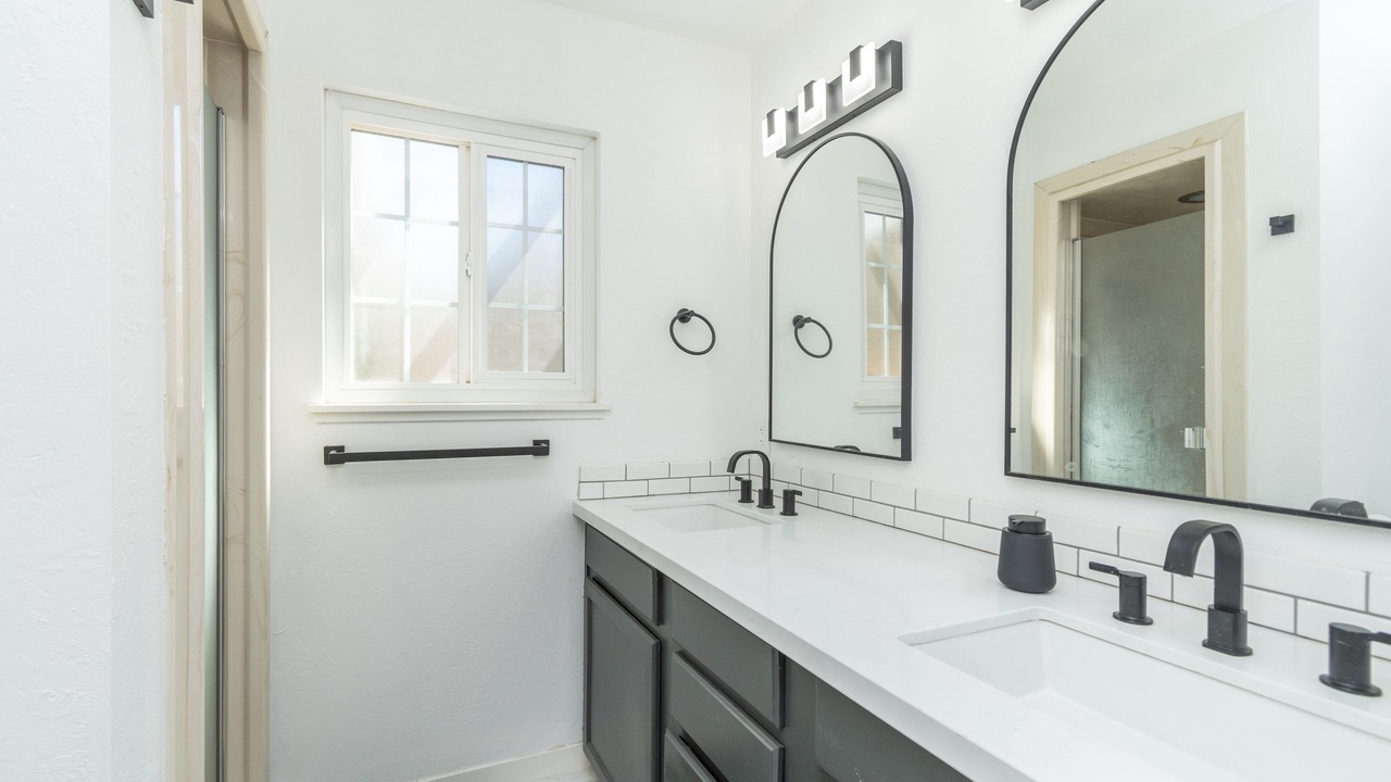 Photo of Bathroom in Land Park