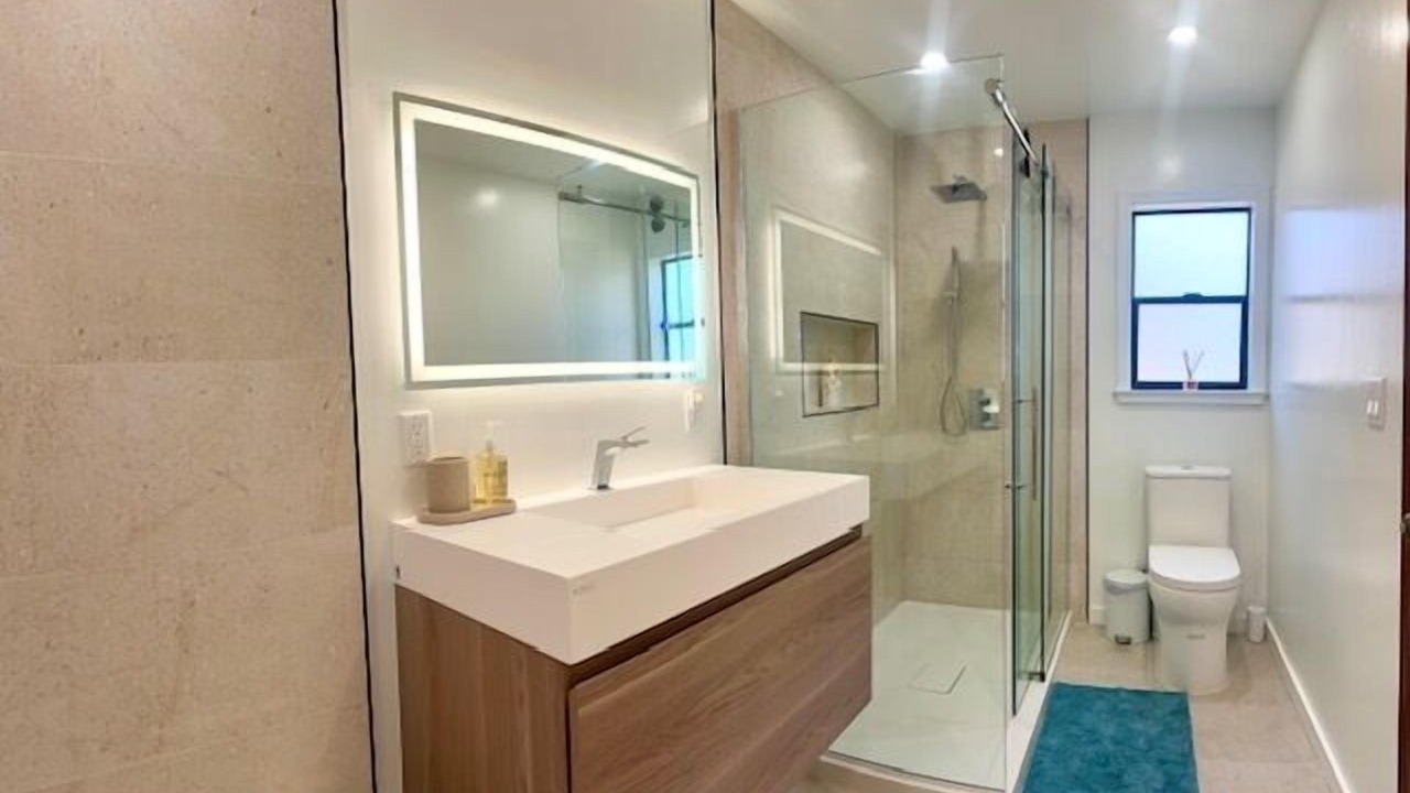 Photo of Bathroom in Groveland