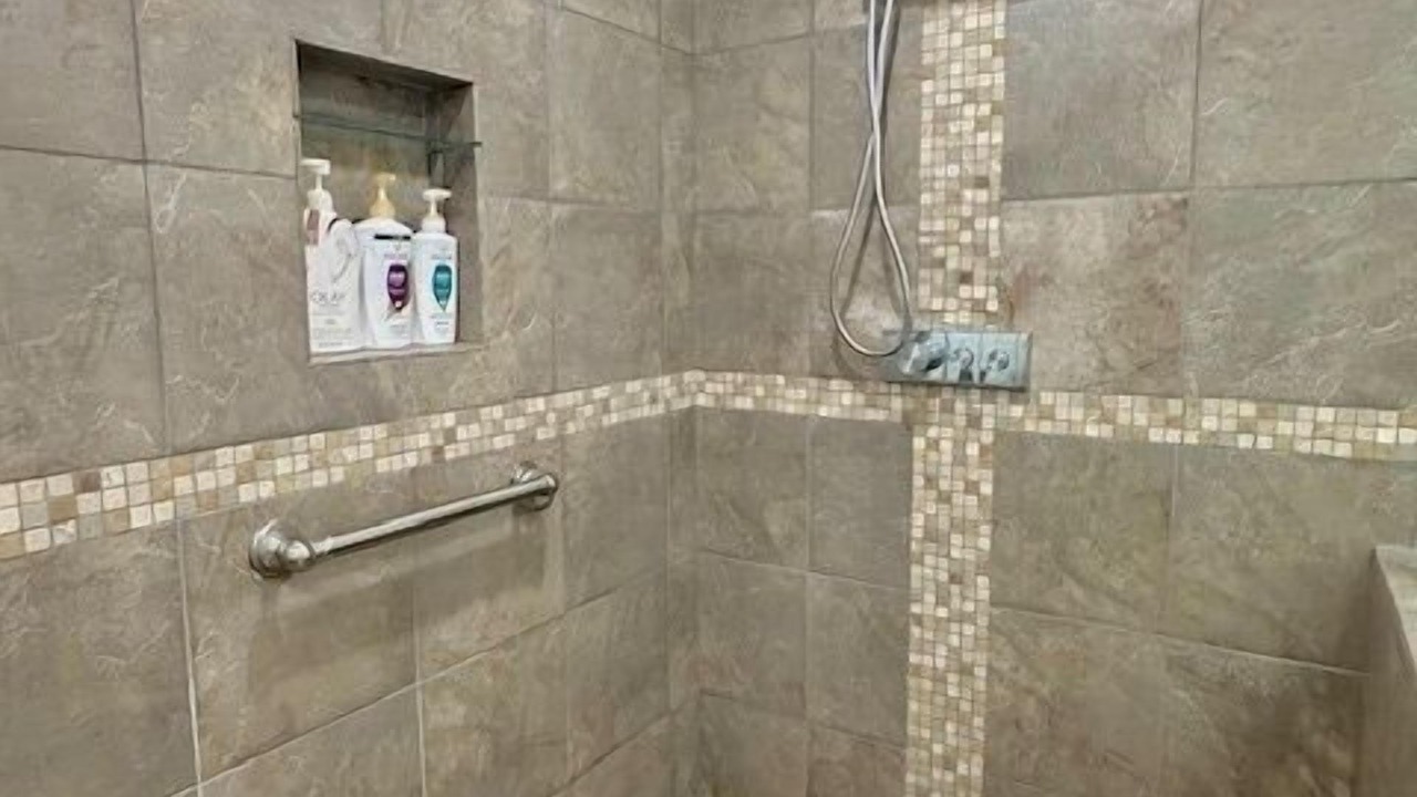 Photo of Bathroom in Groveland
