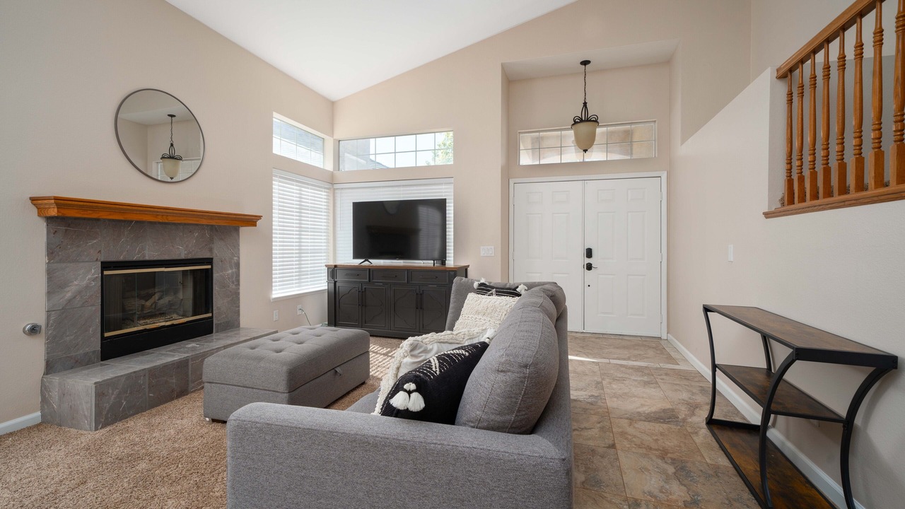 Photo of Livingroom in Southern Oaks