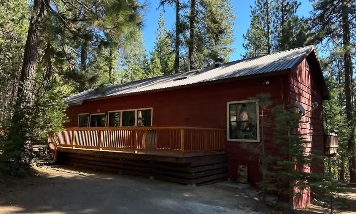 Photo of Outdoor in Strawberry