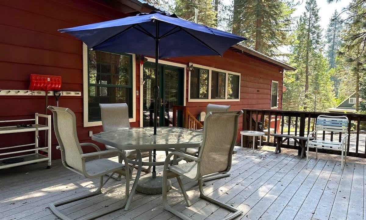 Photo of Outdoor in Strawberry