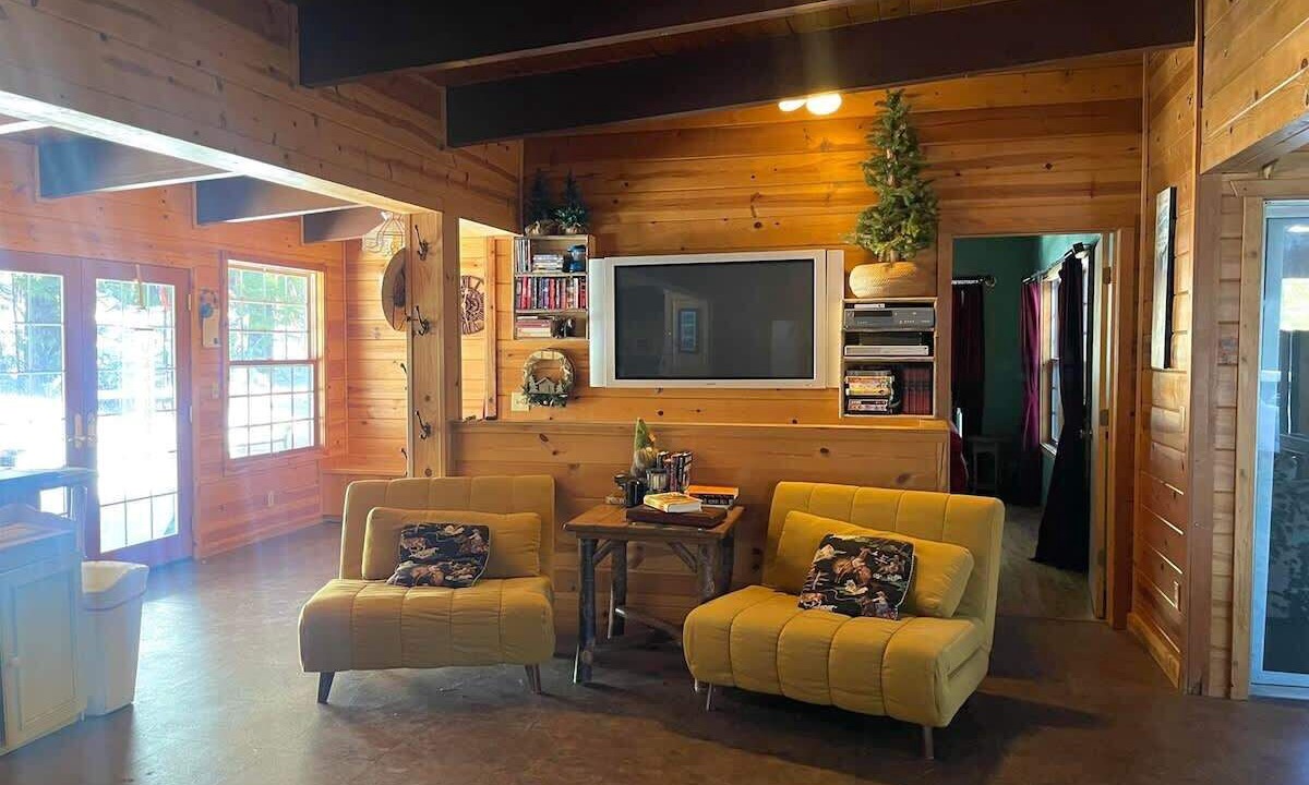 Photo of Livingroom in Strawberry