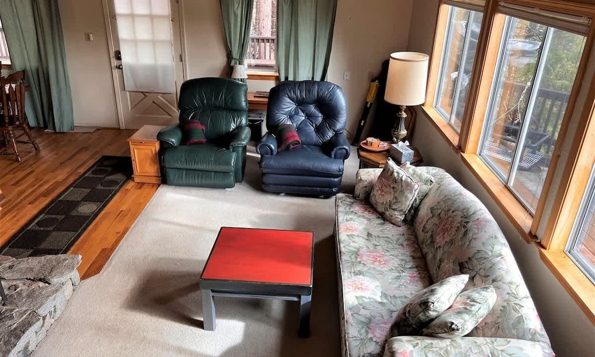 Photo of Livingroom in Cold Springs