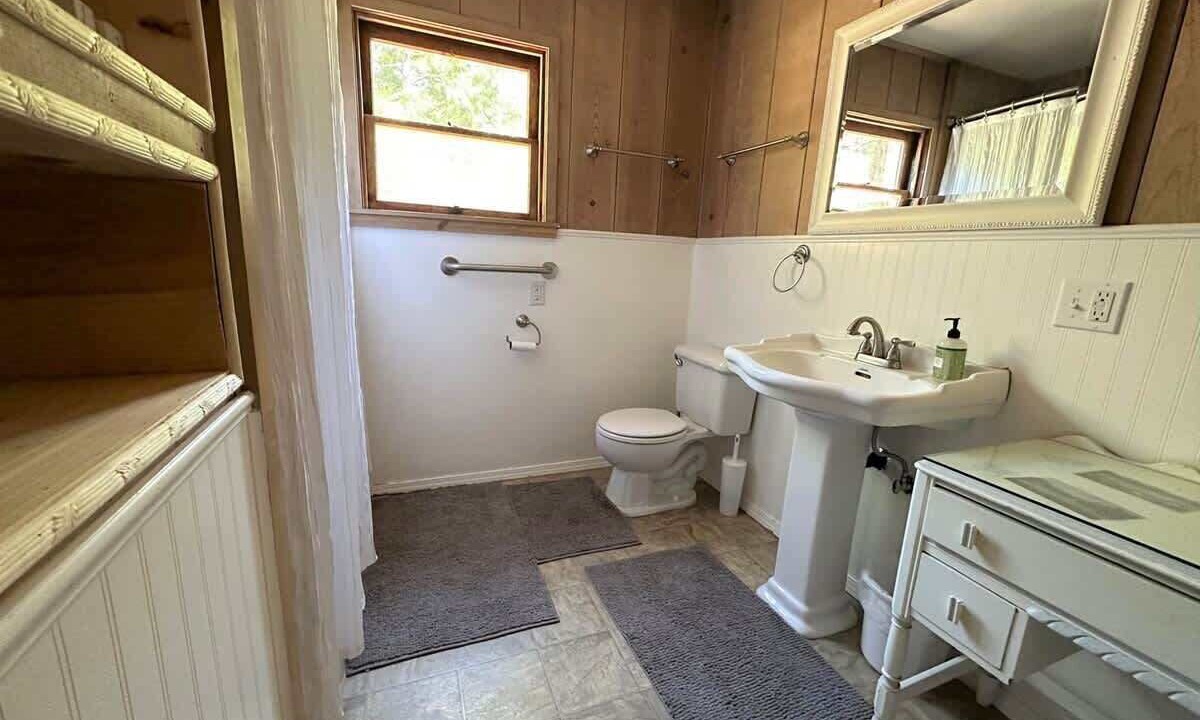 Photo of Bathroom in Twain Harte