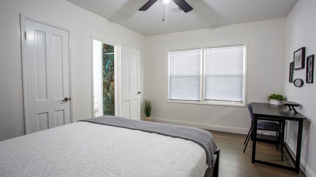 Photo of Bedroom in Baker Street