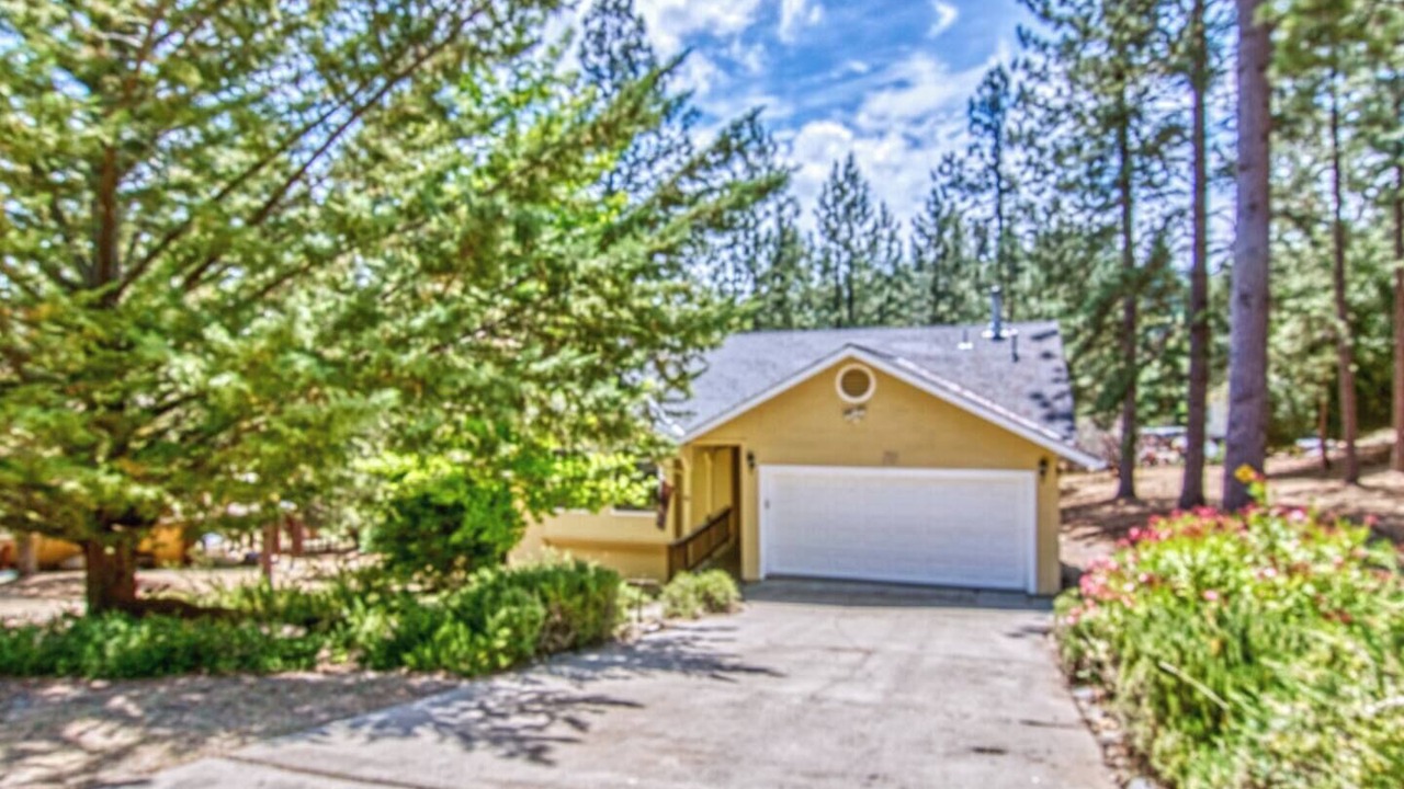 Photo of Outdoor in Groveland