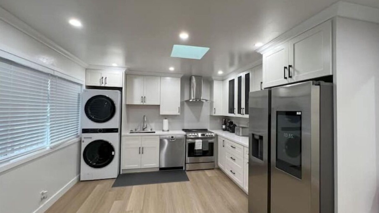Photo of Kitchen in Edgemar - Pacific Manor