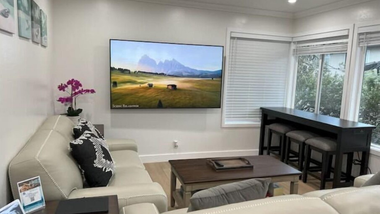 Photo of Livingroom in Edgemar - Pacific Manor