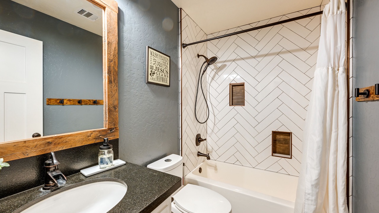 Photo of Bathroom in Visalia