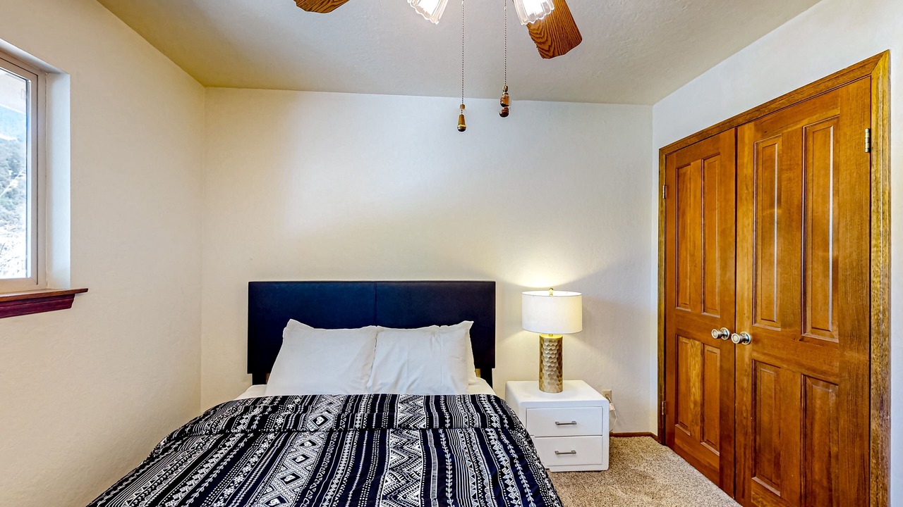 Photo of Bedroom in Auberry