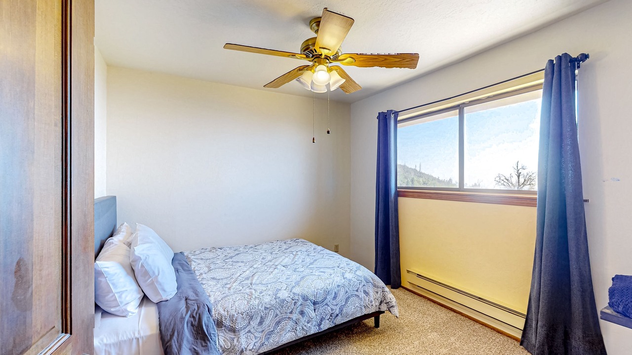 Photo of Bedroom in Auberry