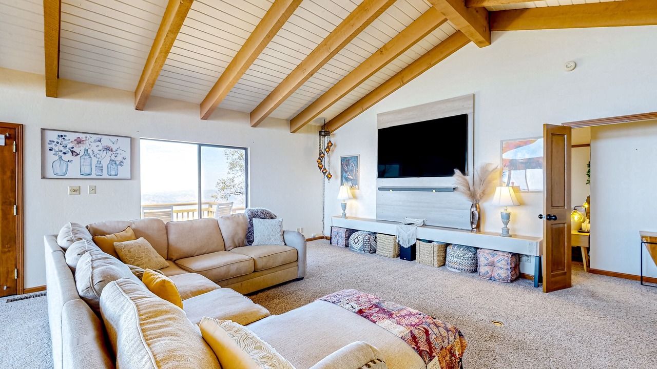 Photo of Livingroom in Auberry
