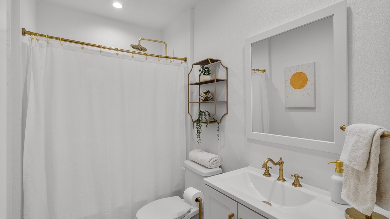 Photo of Bathroom in North Hills West