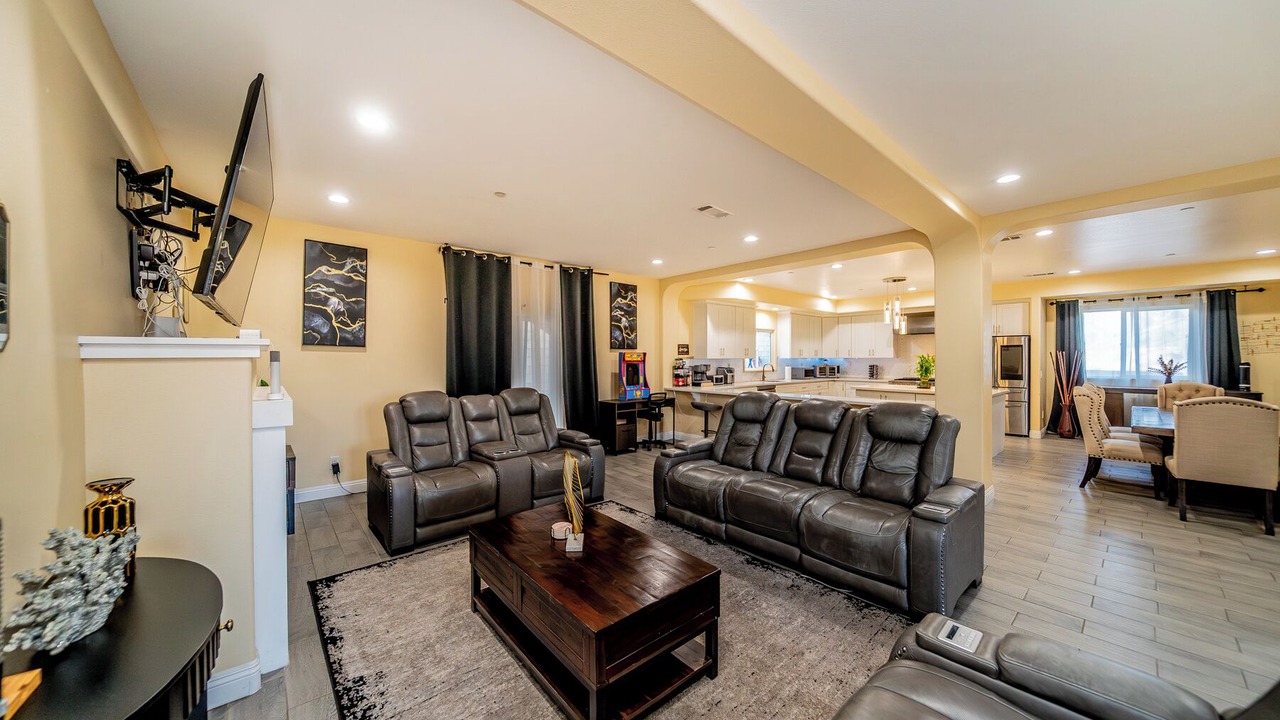 Photo of Livingroom in San Bernardino