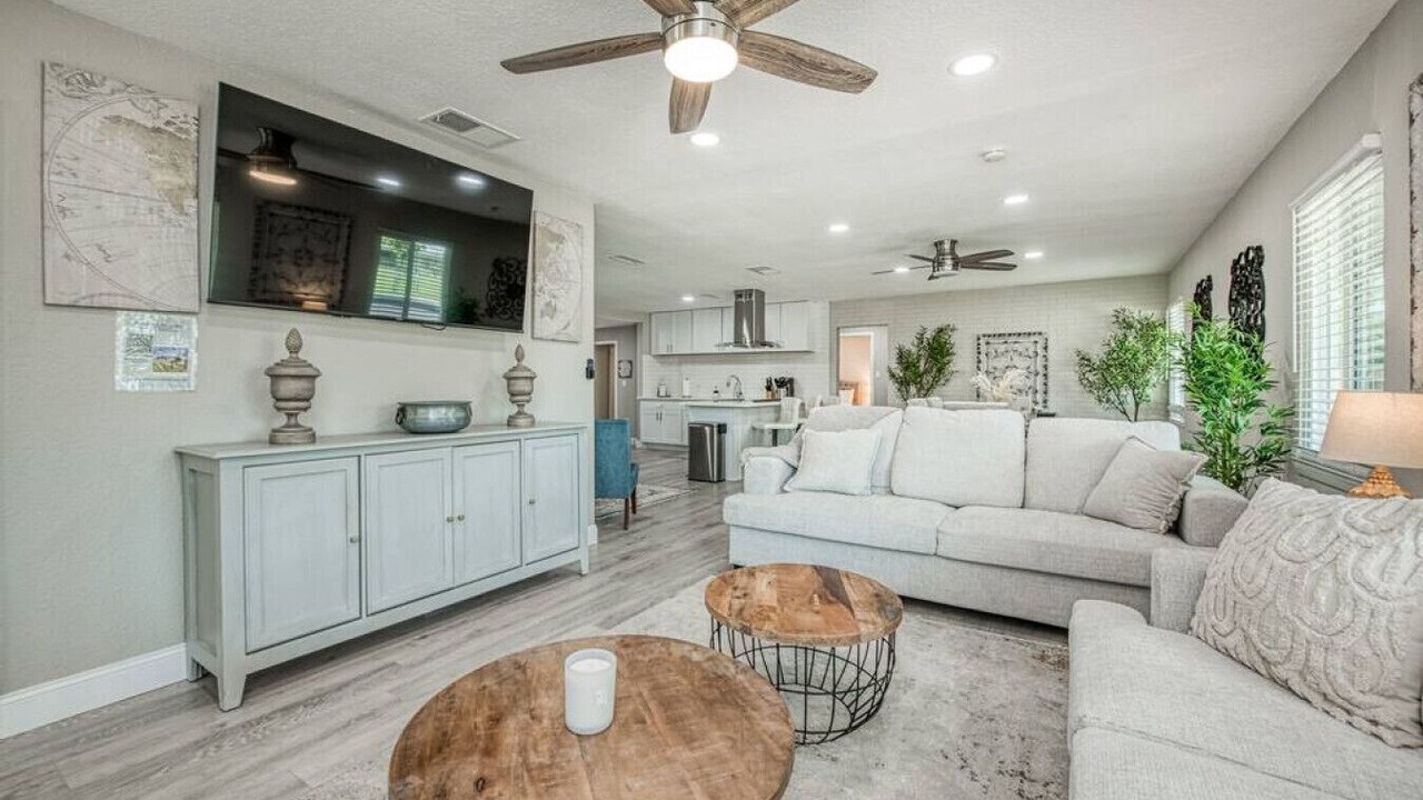 Photo of Livingroom in Raisin