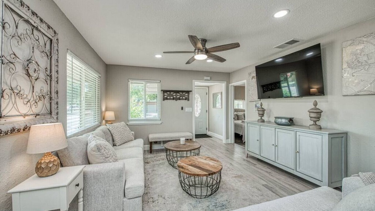 Photo of Livingroom in Raisin