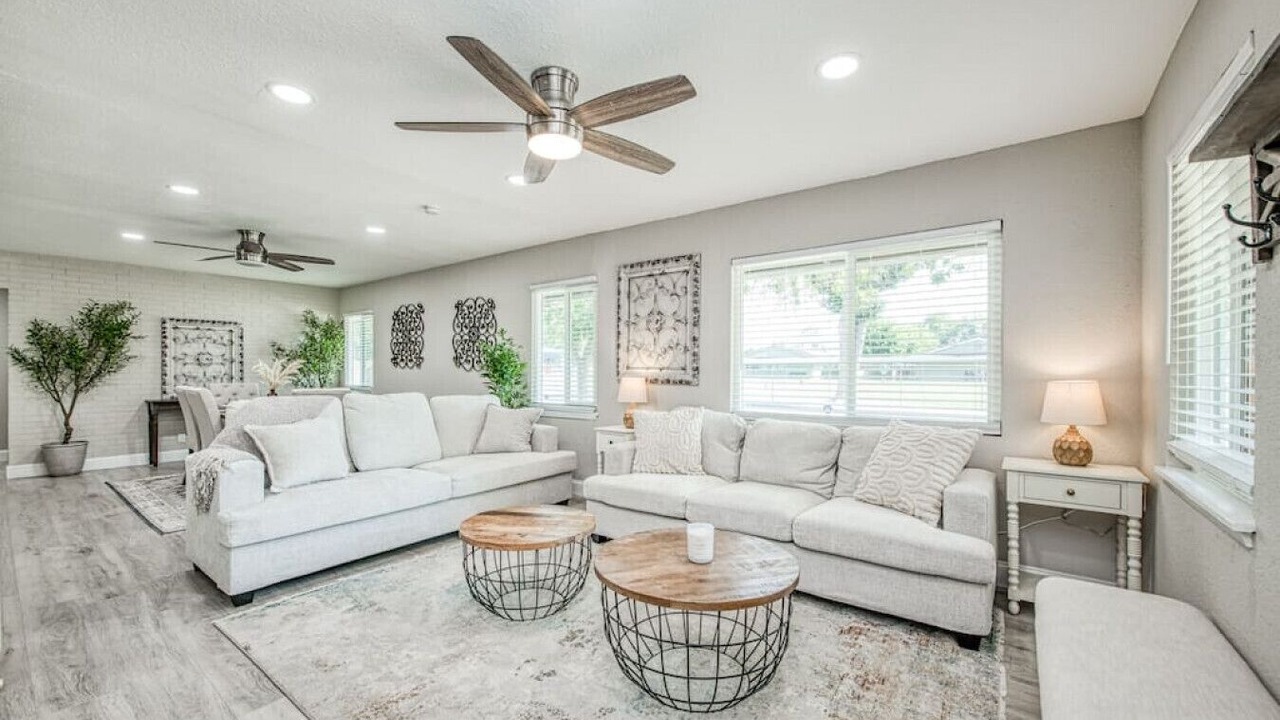 Photo of Livingroom in Raisin