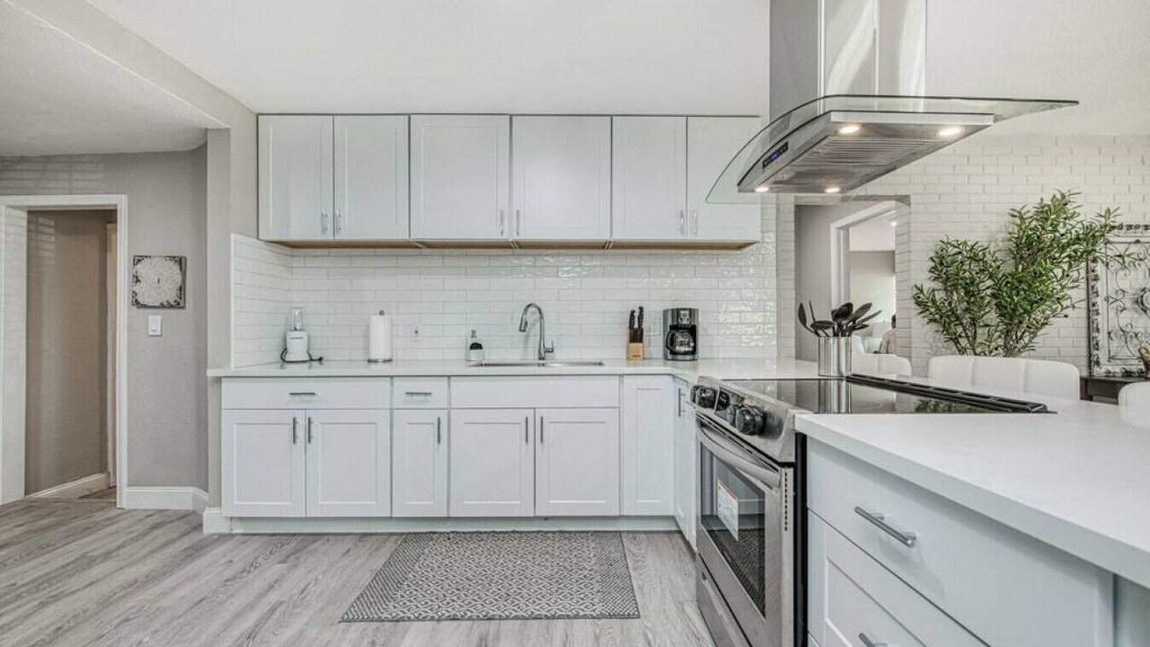 Photo of Kitchen in Raisin