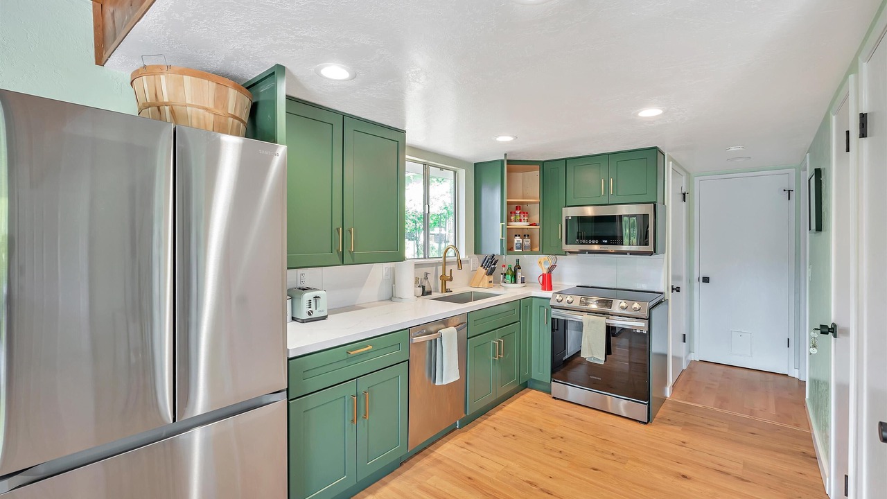 Photo of Kitchen in Groveland