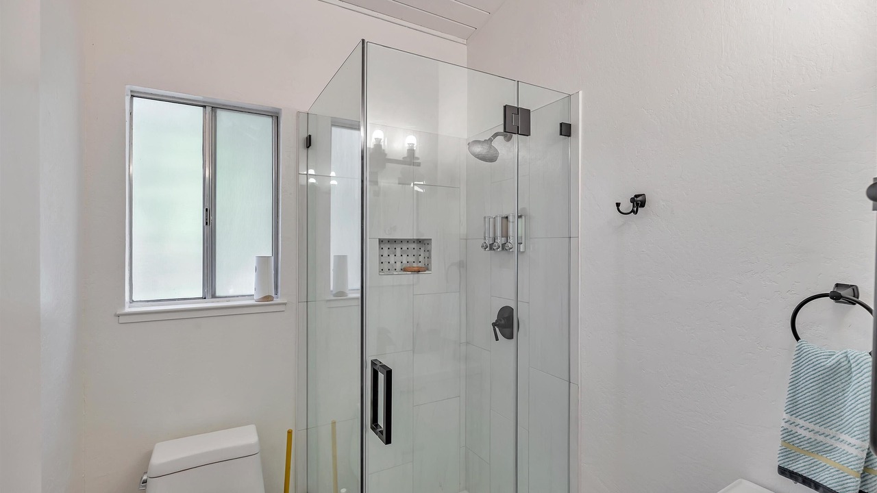 Photo of Bathroom in Groveland