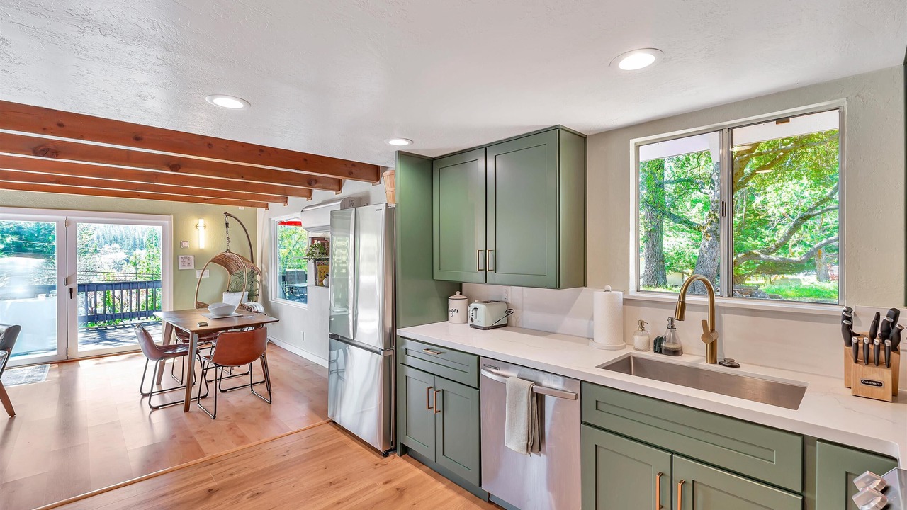 Photo of Kitchen in Groveland