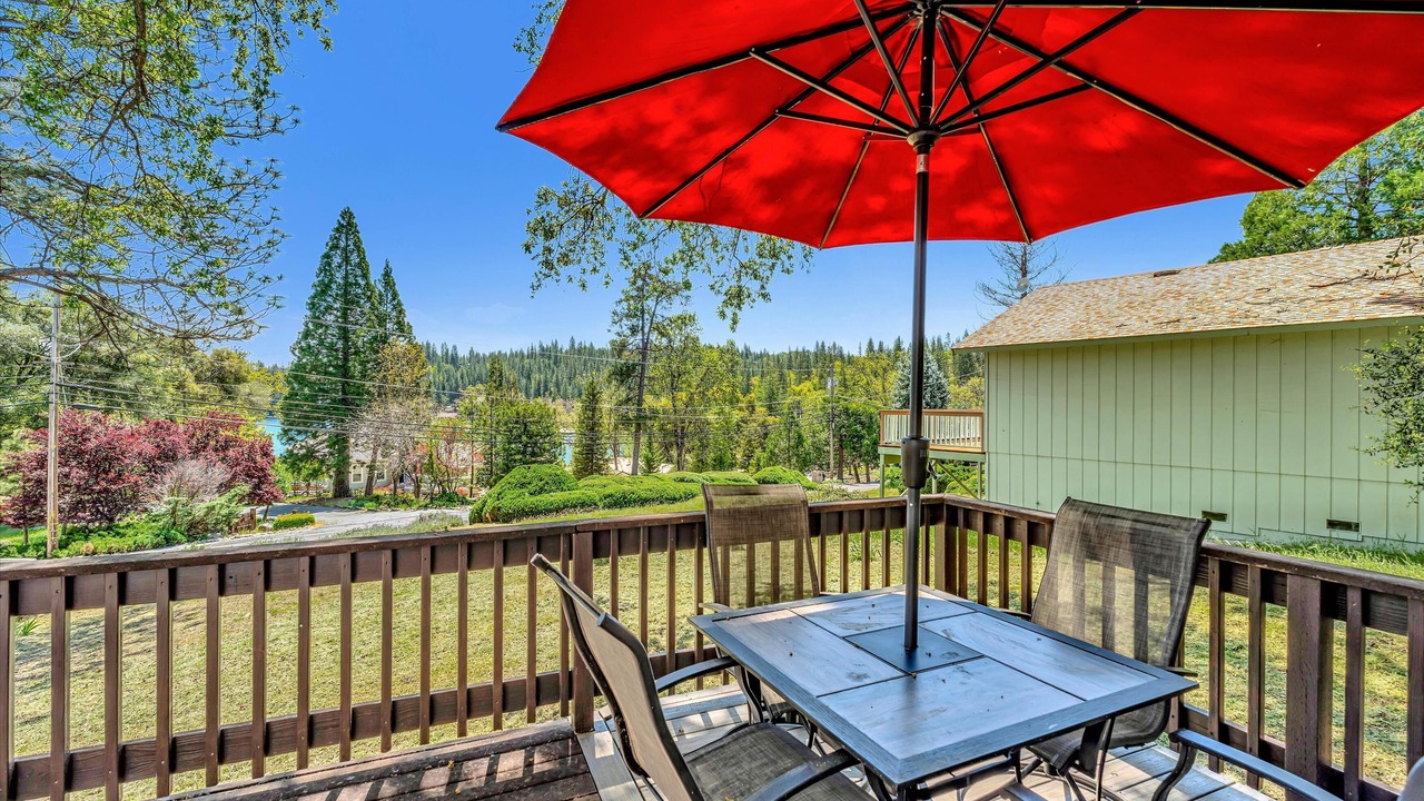 Photo of Outdoor in Groveland