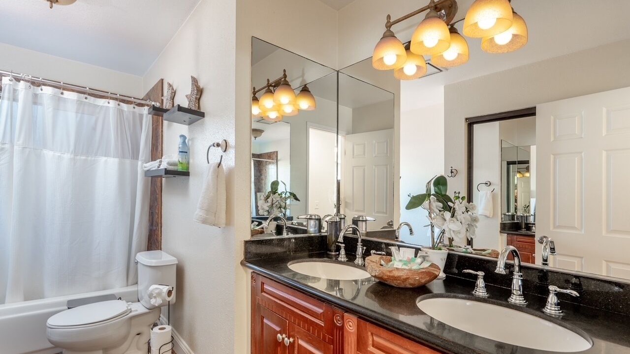 Photo of Bathroom in Marina