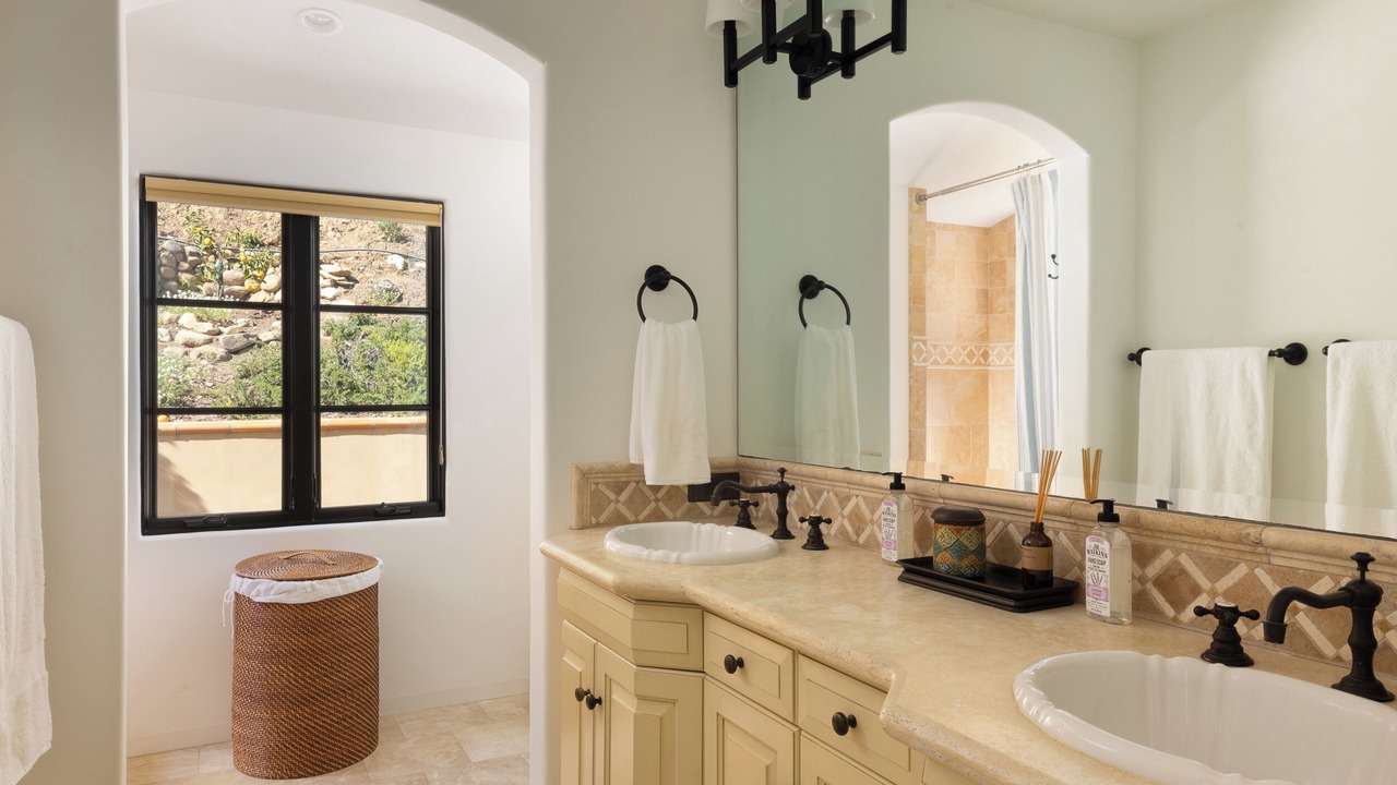 Photo of Bathroom in Eucalyptus Hill