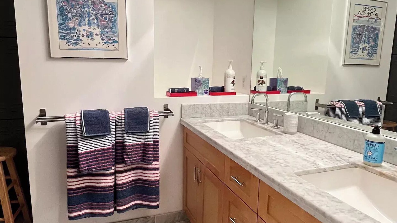 Photo of Bathroom in Lakeside