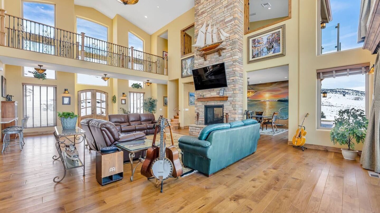 Photo of Livingroom in Virginia Foothills