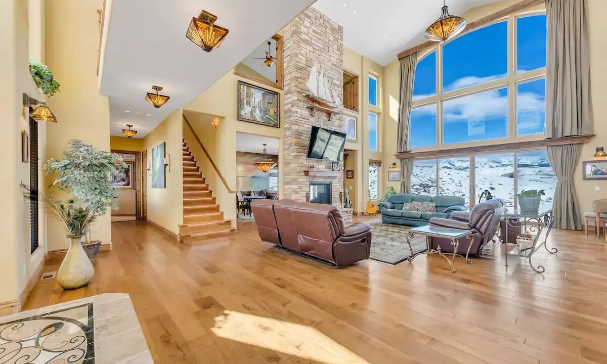 Photo of Livingroom in Virginia Foothills
