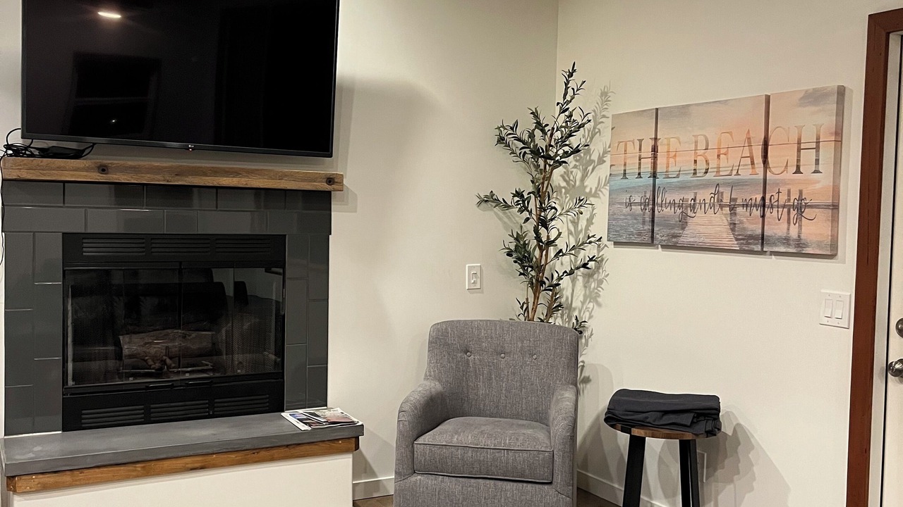 Photo of Livingroom in Monterey