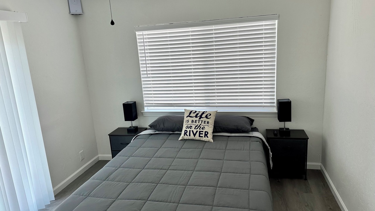 Photo of Bedroom in Raisin