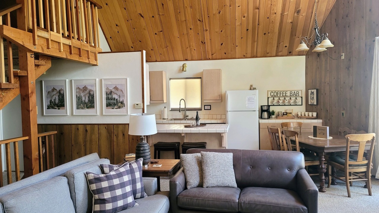 Photo of Livingroom in Cold Springs
